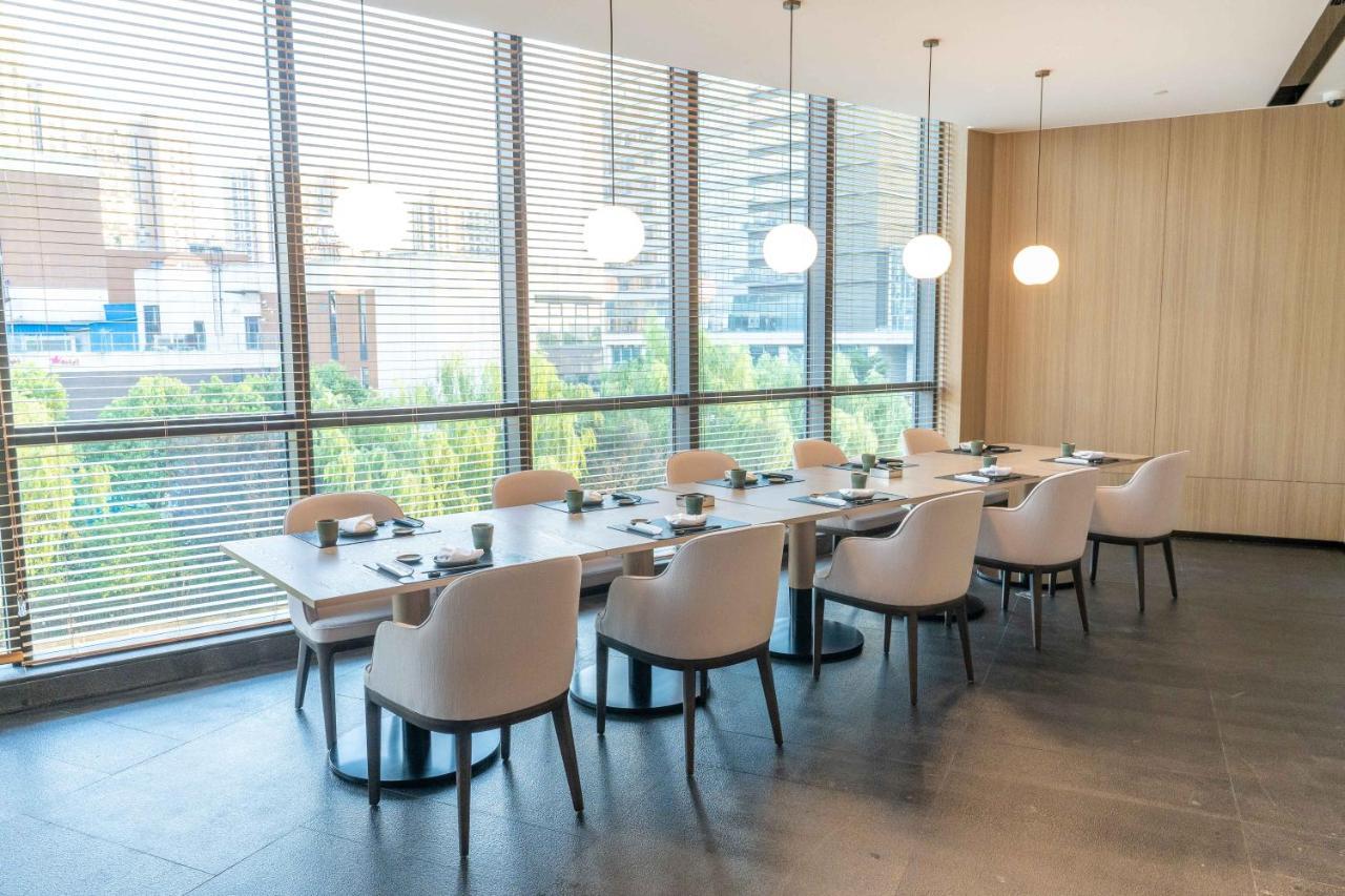 Novotel Qingpu Excellence Hotel 5*
